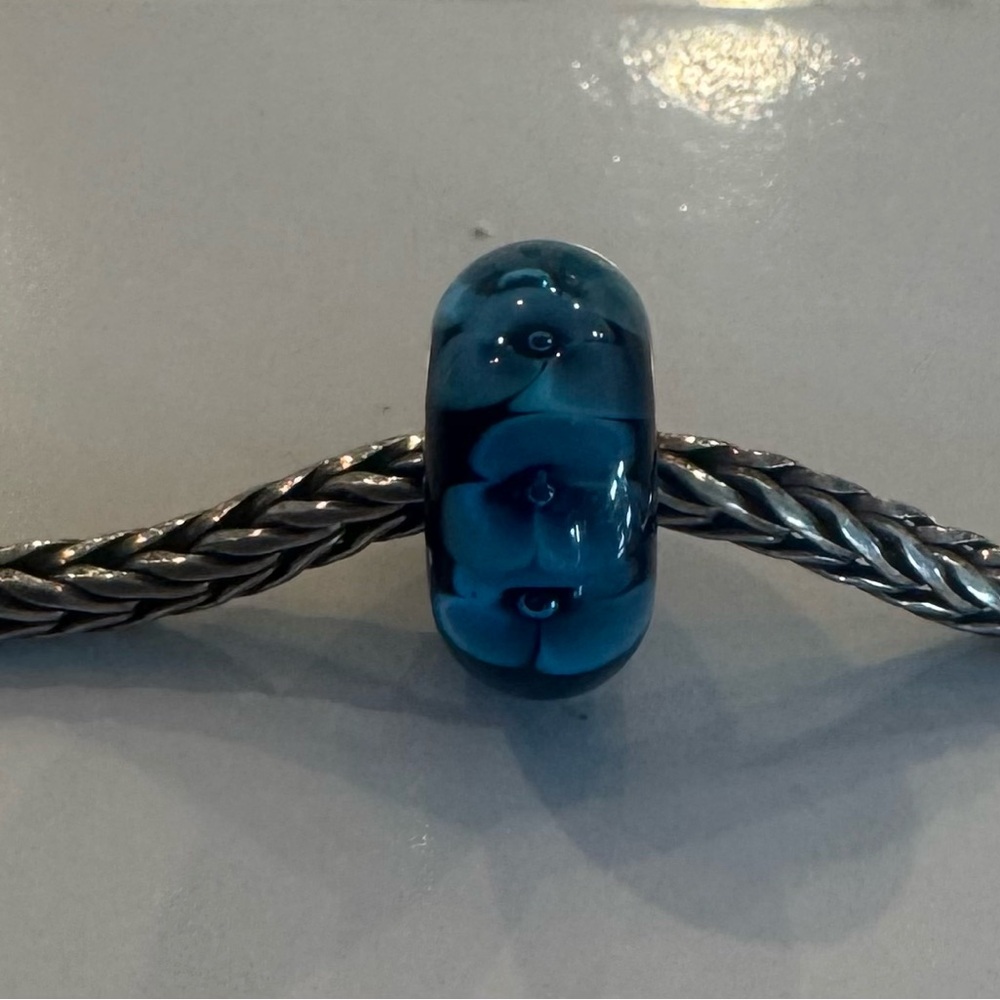 Trollbeads Murano Glass flower of Dawn Bead (bracelet not included)